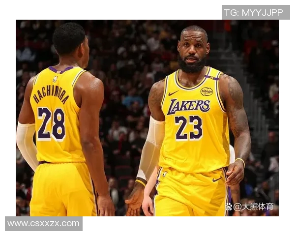 湖人热火对决前瞻：明星球员交锋与战术博弈的精彩分析